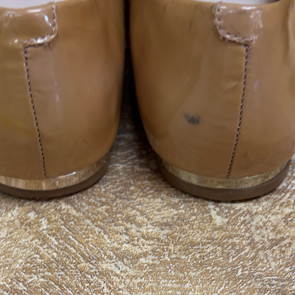 Coach Beige Patent Leather Flats with Metallic Bow - Picture 5 of 9